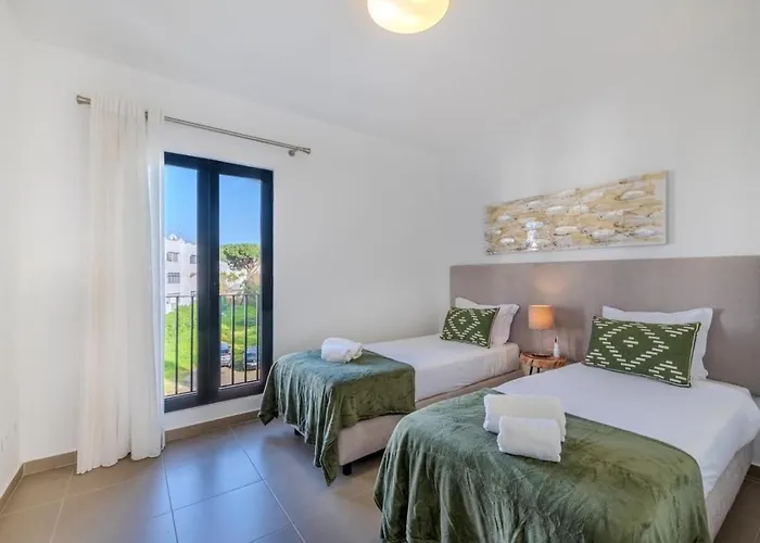 Portucale ! Vilamoura Design Pool & Terrace