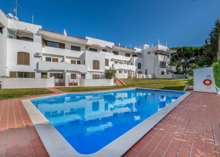 Portucale ! Vilamoura Design Pool & Terrace Apartament *